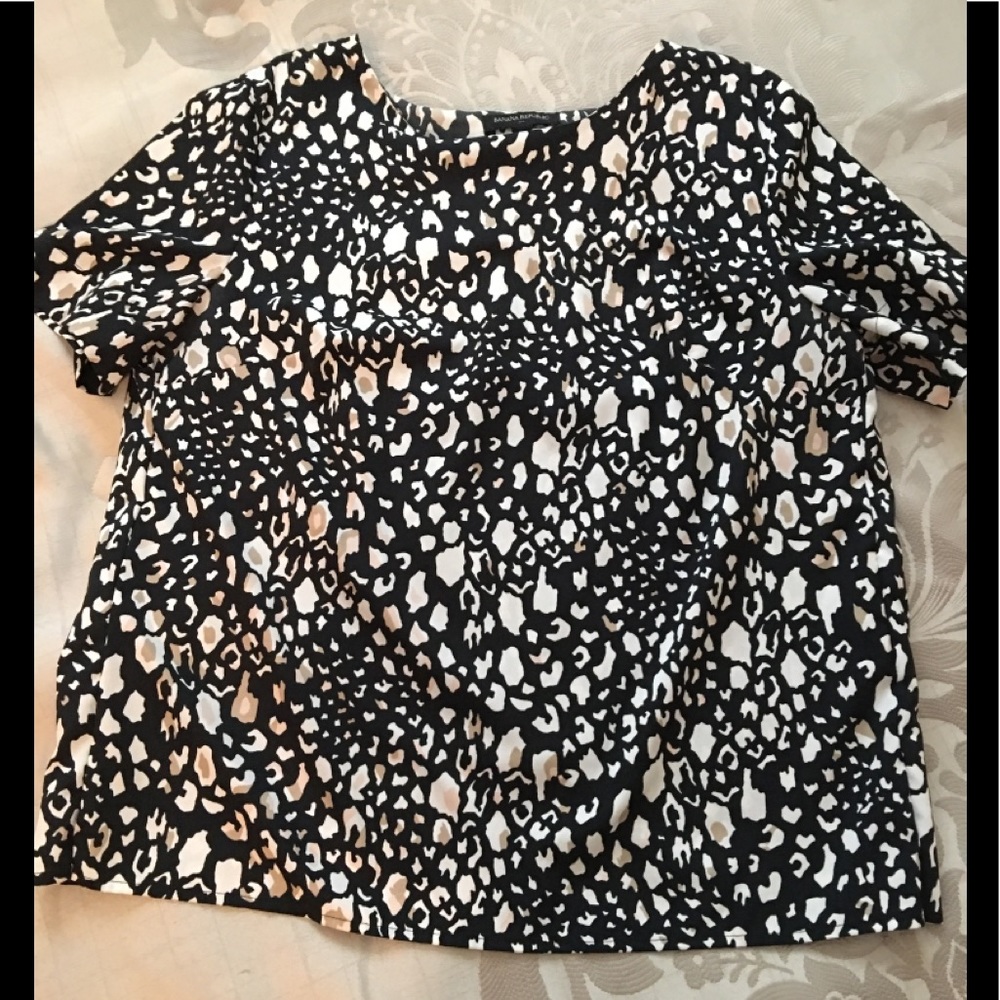 Banana Republic ladies blouse size large